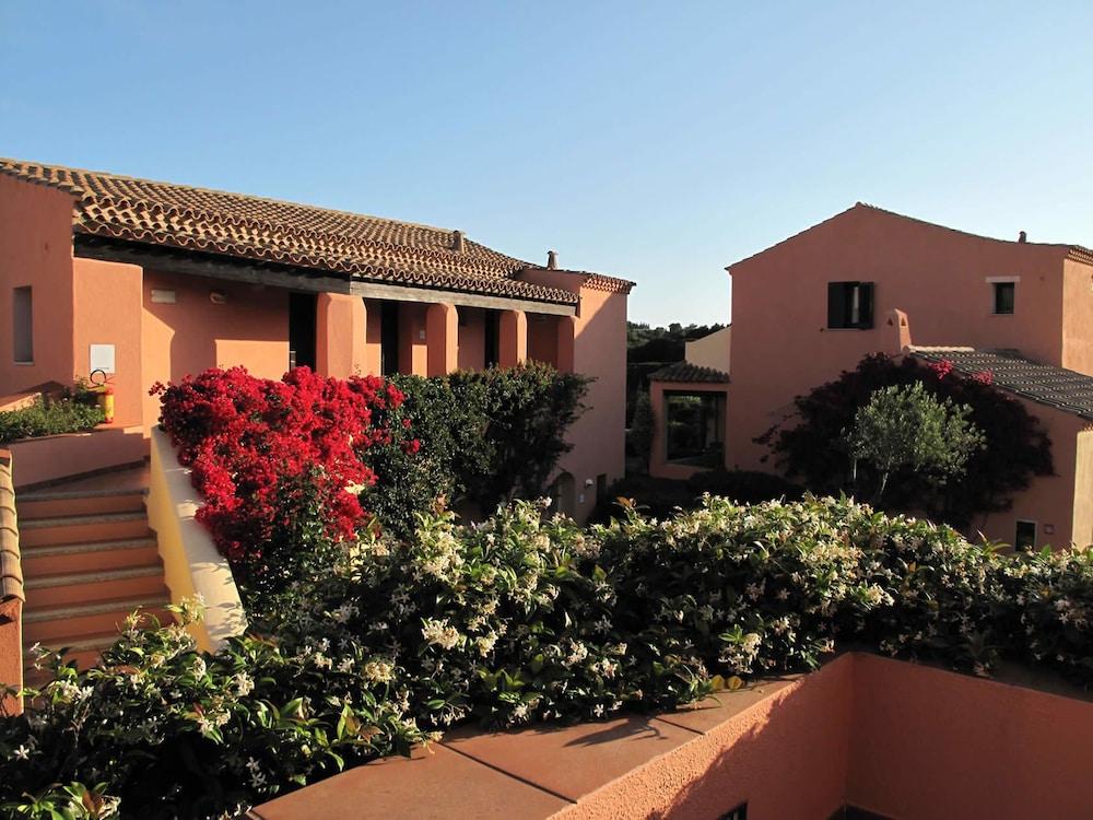 Godo Beach Hotel Baja Cerdeña Exterior foto