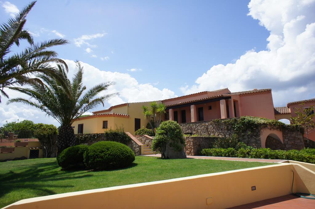 Godo Beach Hotel Baja Cerdeña Exterior foto